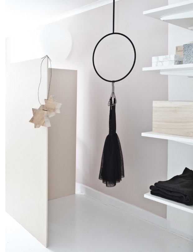 Annaleena Design - minimalist clothing rail